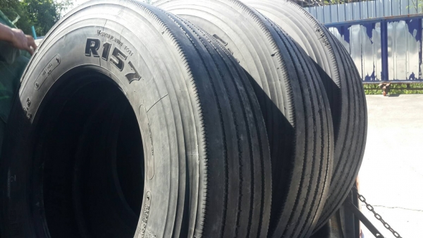 ** ราคา 2,300-2,900 ** ยาง 11R22.5 มือสองสวยๆ ปี 13-15 ราคาคุ้มๆ