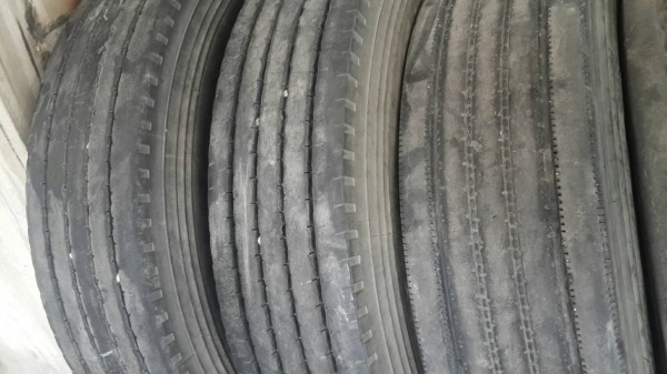 ** ราคา 2,300-2,900 ** ยาง 11R22.5 มือสองสวยๆ ปี 13-15 ราคาคุ้มๆ