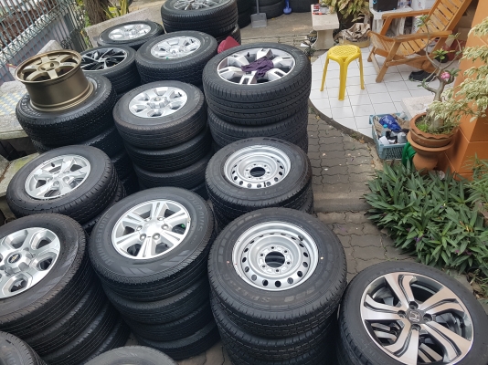 ล้อ nissan ขอบ 16พร้อมยางปี16