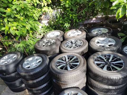 ล้อ nissan ขอบ 16พร้อมยางปี16