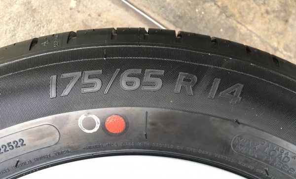 แม็กป้ายแดง Honda Brio Amaze พร้อมยางMichelin 175-65-14 ปี17