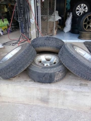 ขายแมกซ์อ๊อฟโรด ขอบ15 พร้อมยางถูกๆ