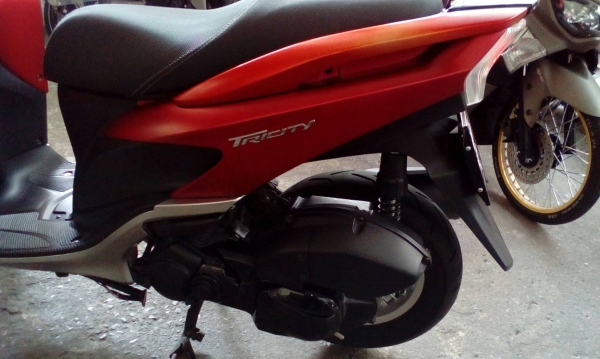 ขาย YAMAHA Tricity 125 i ปี 59 เครื่องดี **วิ่งน้อยมาก หกพันกว่าโล** ชุดสีสวย ไม่เคยล้ม เล่มพร้อมชุดโอน
