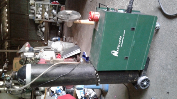 เครื่องเชื่อมhitronic mig250s+ถังco2