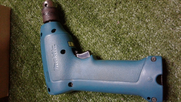 สว่านไร้สาย Makita รุ่น 6010DW