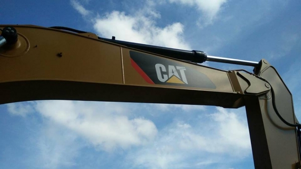 ขายดาวน์ รถแบ็คโฮ CAT 320D2 ใช้งานเพียง 62x ชั่วโมง สภาพนางฟ้า ทำงานสมบูรณ์ทุกระบบ ผ่อนมาแล้ว 15 งวด