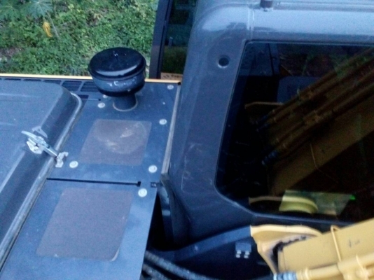 ขายดาวน์ รถแบ็คโฮ SUMITOMO SH210F-5 สภาพดี พร้อมใช้งาน