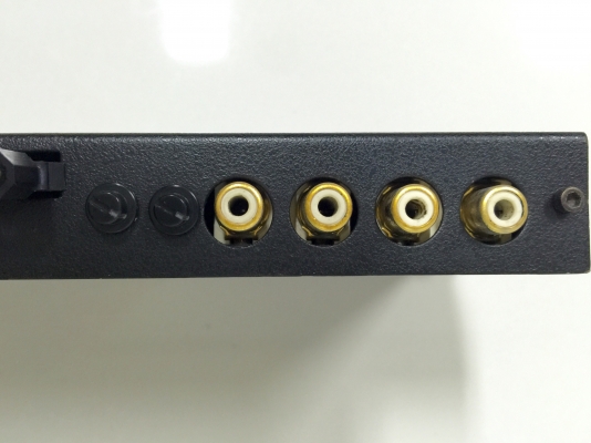 ขายปรีแอมป์ HIFONICS รุ่น EPSILON VIII 4 BAND EQ