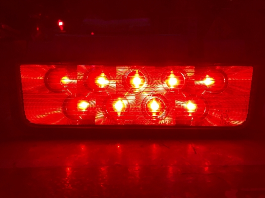 ขายปรีแอมป์ HIFONICS รุ่น EPSILON VIII 4 BAND EQ