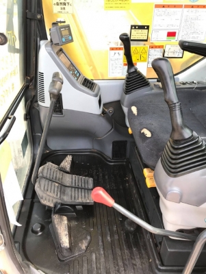 ขายรถแบคโฮ KOMATSU PC228US-3 (เทียบเท่ารุ่น 7) รถนอกนำเข้าจากญี่ปุ่น สภาพสวยพร้อมใช้งาน มีVDOการทำงานครับ ขายรถแบคโฮ KOMATSU PC228US-3 (เทียบเท่ารุ่น 7) รถนอกนำเข้าจากญี่ปุ่น สภาพสวยพร้อมใช้งาน มีVDOการทำงานครับ