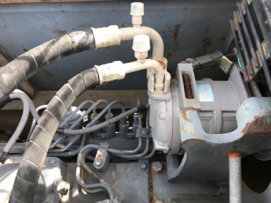 ขายรถแบคโฮ KOMATSU PC228US-3 (เทียบเท่ารุ่น 7) รถนอกนำเข้าจากญี่ปุ่น สภาพสวยพร้อมใช้งาน มีVDOการทำงานครับ ขายรถแบคโฮ KOMATSU PC228US-3 (เทียบเท่ารุ่น 7) รถนอกนำเข้าจากญี่ปุ่น สภาพสวยพร้อมใช้งาน มีVDOการทำงานครับ