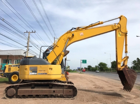 ขายรถแบคโฮ KOMATSU PC228US-3 (เทียบเท่ารุ่น 7) รถนอกนำเข้าจากญี่ปุ่น สภาพสวยพร้อมใช้งาน มีVDOการทำงานครับ ขายรถแบคโฮ KOMATSU PC228US-3 (เทียบเท่ารุ่น 7) รถนอกนำเข้าจากญี่ปุ่น สภาพสวยพร้อมใช้งาน มีVDOการทำงานครับ