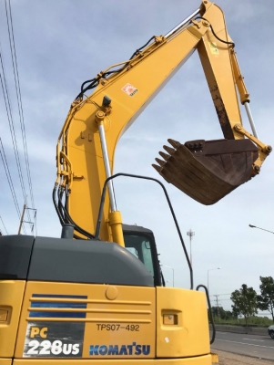 ขายรถแบคโฮ KOMATSU PC228US-3 (เทียบเท่ารุ่น 7) รถนอกนำเข้าจากญี่ปุ่น สภาพสวยพร้อมใช้งาน มีVDOการทำงานครับ ขายรถแบคโฮ KOMATSU PC228US-3 (เทียบเท่ารุ่น 7) รถนอกนำเข้าจากญี่ปุ่น สภาพสวยพร้อมใช้งาน มีVDOการทำงานครับ
