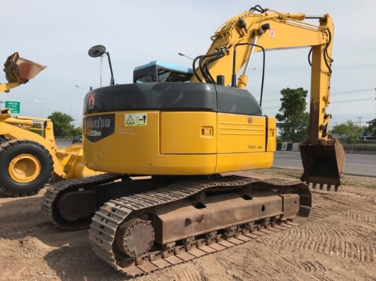 ขายรถแบคโฮ KOMATSU PC228US-3 (เทียบเท่ารุ่น 7) มีลายหัวกระแทก รถนอกนำเข้าจากญี่ปุ่น สภาพสวยพร้อมใช้ มีVDOครับ