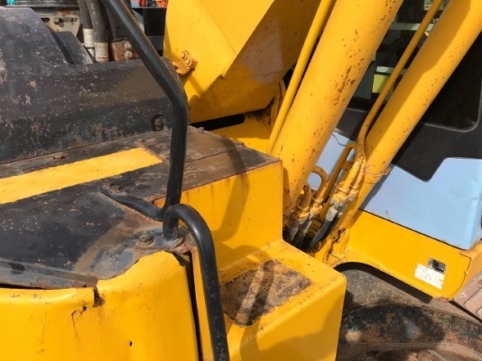 ขายรถแบคโฮ KOMATSU PC228US-3 (เทียบเท่ารุ่น 7) มีลายหัวกระแทก รถนอกนำเข้าจากญี่ปุ่น สภาพสวยพร้อมใช้ มีVDOครับ