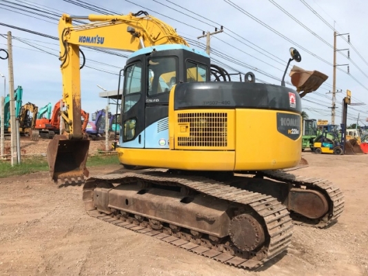 ขายรถแบคโฮ KOMATSU PC228US-3 (เทียบเท่ารุ่น 7) มีลายหัวกระแทก รถนอกนำเข้าจากญี่ปุ่น สภาพสวยพร้อมใช้ มีVDOครับ