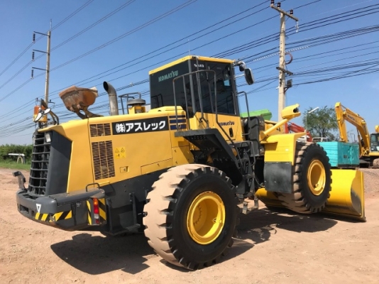 ขายรถตักล้อยาง KOMATSU WA380-6 ปี 2012 รถนอกนำเข้าจากญี่ปุ่น สภาพสวยพร้อมใช้งาน มีVDOการทำงานครับ ขายรถตักล้อยาง KOMATSU WA380-6 ปี 2012 รถนอกนำเข้าจากญี่ปุ่น สภาพสวยพร้อมใช้งาน มีVDOการทำงานครับ