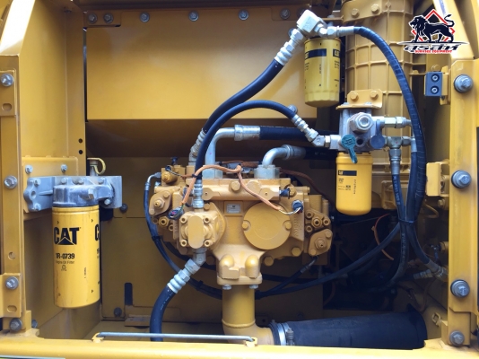 ขายรถแบ็คโฮ CAT 320D (Japan) ใช้งานเพียง 6,774 ชั่วโมง สภาพนางฟ้า