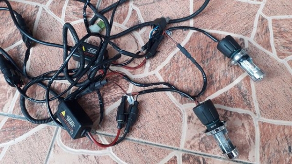 ชุดบัลลาสไฟ XENON CRUZE