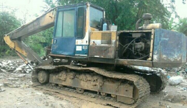 ขาย!! >>> Pc200 รุ่น 3 ใช้งานได้ตามสภาพ ราคา 295,000 บาท <<< เบอร์ติดต่อ 098-7155789 086-4631102