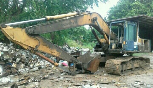 ขาย!! >>> Pc200 รุ่น 3 ใช้งานได้ตามสภาพ ราคา 295,000 บาท <<< เบอร์ติดต่อ 098-7155789 086-4631102