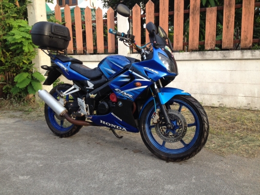ขาย CBR150 แนวทัวร์ริ่ง วิงดีมากไกลๆสบายๆ ราคา 24,000 บาท -เครื่องดีมาก เสียงท่อนุ่มๆ ทะเบียน 61 เอกสารพร้อมโอนขนส่ง 093-957-8297 ID : note07957 FB : https://www.facebook.com/Note4miniChaly/