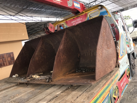 ขายบุ้งกี๋ แมคโคร ขนาด2.45/1.20/.80 เมตร