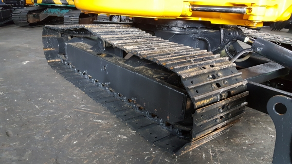 ขาย รถขุด KOMATSU รุ่น PC40FR  มือสองญี่ปุ่น แทรกเหล็ก สลัก บูทเอวแน่น 100\% มีไลน์กระแทก เอวแน่น สวยพร้อมใช้งาน มือถือ 0818753444