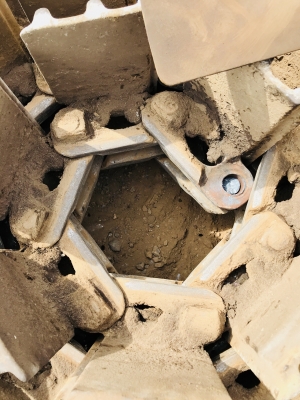 ขายโซ่พร้อมใบใส่KOMATSU PC120-3สวยๆ ขายโซ่พร้อมใบใส่KOMATSU PC120-3สวยๆ