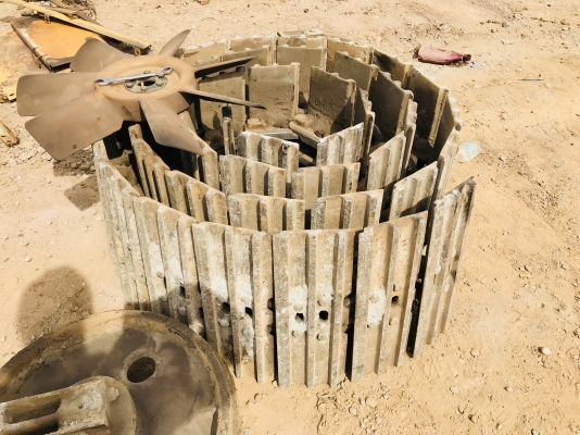 ขายโซ่พร้อมใบใส่KOMATSU PC120-3สวยๆ ขายโซ่พร้อมใบใส่KOMATSU PC120-3สวยๆ