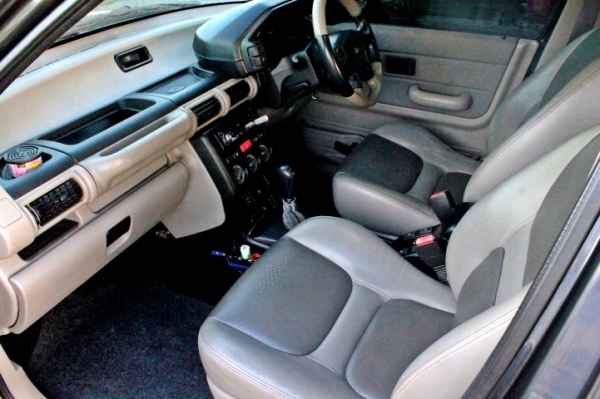 ขาย/แลก/เทิร์น Land Rover ปี02 4WD 168,000