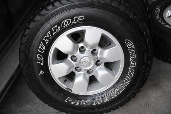 ล้อ Vigo 4x4 15 ยาง Dunlop 30"