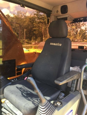 komatsu pc200-8 7900ชั่วโมง เล่มทะเบียนพร้อม รถพร้อมใช้งาน ราคาต่อรองได้ ติดต่อ 0872976734