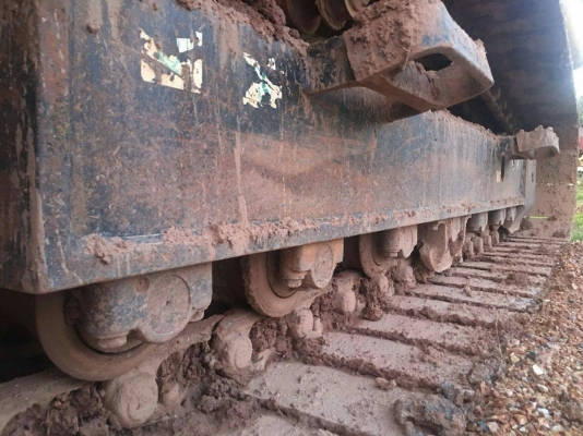 komatsu pc200-8 7900ชั่วโมง เล่มทะเบียนพร้อม รถพร้อมใช้งาน ราคาต่อรองได้ ติดต่อ 0872976734