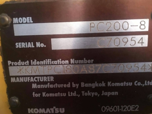 komatsu pc200-8 7900ชั่วโมง เล่มทะเบียนพร้อม รถพร้อมใช้งาน ราคาต่อรองได้ ติดต่อ 0872976734