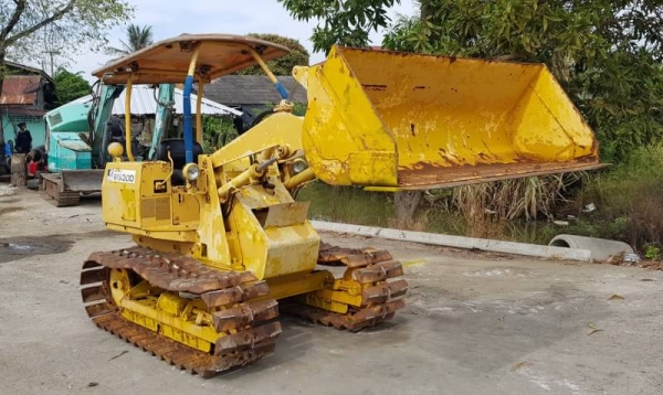 ขายด่วนรถแทรกเตอร์ตักดินดันดินมิตซูบิชิBS300รถนอกสถาพดีเพิ่งนำเข้ามาใหม่ยังไม่เคยใช้งานในเมืองไทยเลย