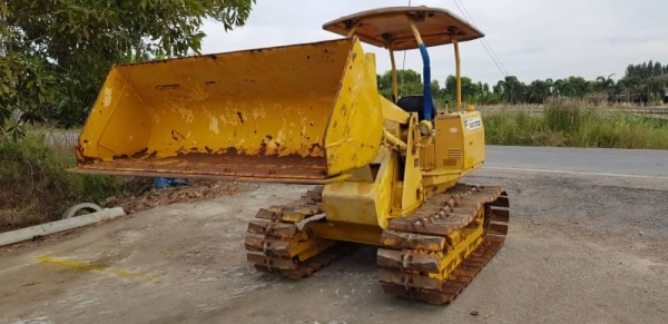 ขายด่วนรถแทรกเตอร์ตักดินดันดินมิตซูบิชิBS300รถนอกสถาพดีเพิ่งนำเข้ามาใหม่ยังไม่เคยใช้งานในเมืองไทยเลย