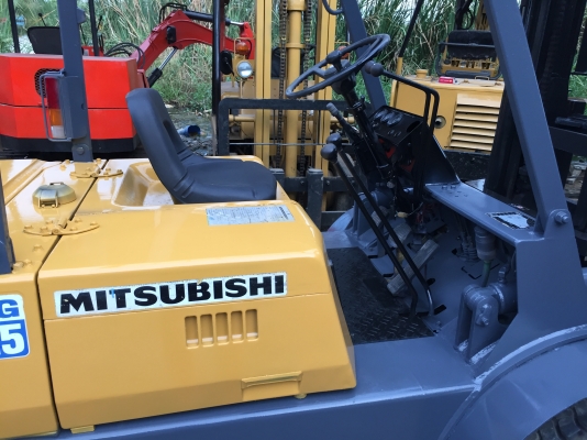 รถยกkomatsu fg25 สภาพดีเก่าญี่ปุ่น รถยกkomatsu fg25 สภาพดีเก่าญี่ปุ่น