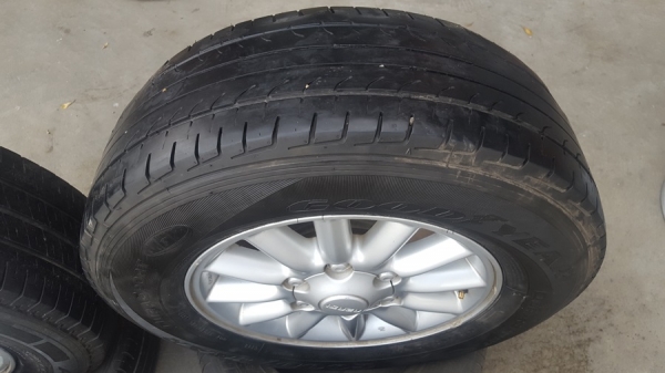 ขายล้อISUZU ขอบ15 ยาง215/70/15   4 ล้อ