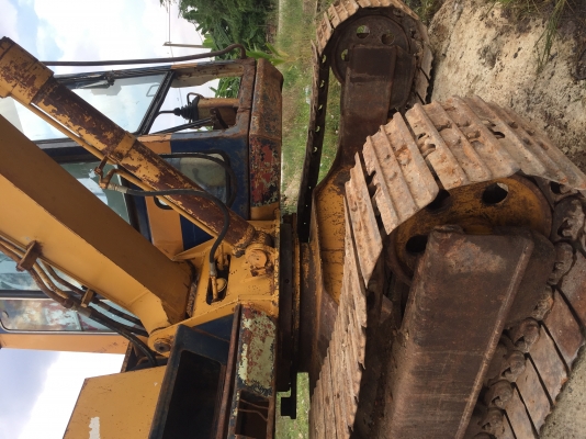 ขายKomatsu PC60-5สภาพพร้อมใช้งานมีไลหัวแยค ขายKomatsu PC60-5สภาพพร้อมใช้งานมีไลหัวแยค