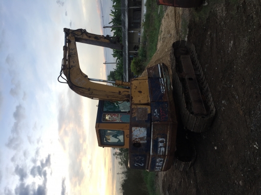 ขายKomatsu PC60-5สภาพพร้อมใช้งานมีไลหัวแยค ขายKomatsu PC60-5สภาพพร้อมใช้งานมีไลหัวแยค