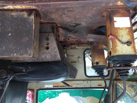 ขายKomatsu PC60-5สภาพพร้อมใช้งานมีไลหัวแยค ขายKomatsu PC60-5สภาพพร้อมใช้งานมีไลหัวแยค