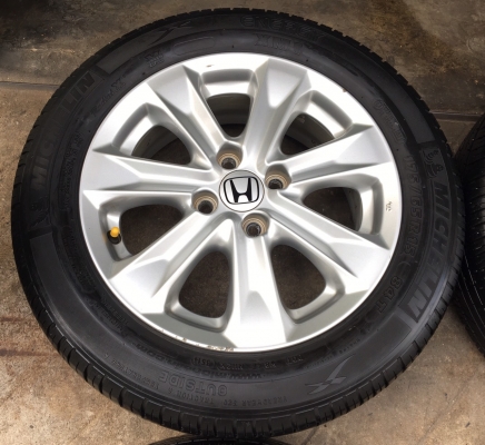 ล้อแม็ก Honda Jazz HiBrid ขอบ 15 พร้อมยาง Michelin 175-65-15 ปลายปี 14