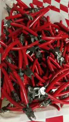 100บ.ส่งถึงบ้านฟรีโทร 083-2000058 LINE ID: line832923 a7. คีมตัดยี่ห้อKEIBA 2 อัน