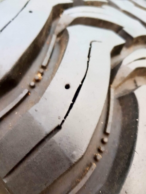 ขายล้อหยดน้ำขอบ 20 พร้อมยาง Mud 33"