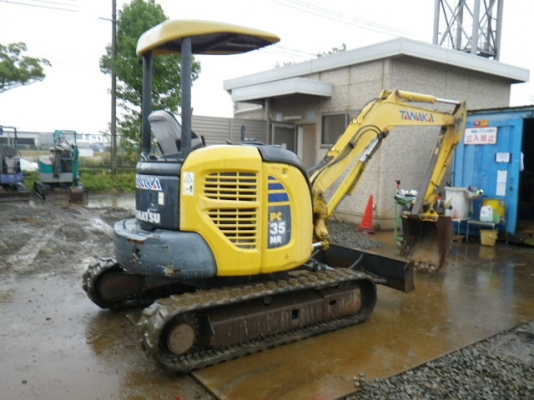 รถขุด Komatsu PC35MR-2 เก่าญี่ปุ่น