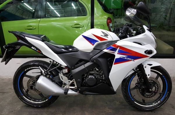 ขออนุญาตขาย HONDA CBR150I NEW สภาพพร้อมใช้งาน ฟรีค่าโอน ขออนุญาตขาย HONDA CBR150I NEW สภาพพร้อมใช้งาน ฟรีค่าโอน