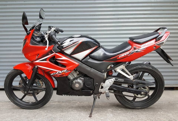 ขออนุญาตขาย HONDA CBR 150R รุ่น TOP ล้อแม็กแท้ศูนย์ สตาร์ทมือ ลายไฟ เรือนไมล์สีเหลือง ฟรีค่าโอน ขออนุญาตขาย HONDA CBR 150R รุ่น TOP ล้อแม็กแท้ศูนย์ สตาร์ทมือ ลายไฟ เรือนไมล์สีเหลือง ฟรีค่าโอน