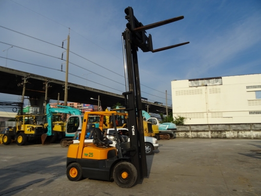 รถโฟคลิฟ TCM FD25Z-16