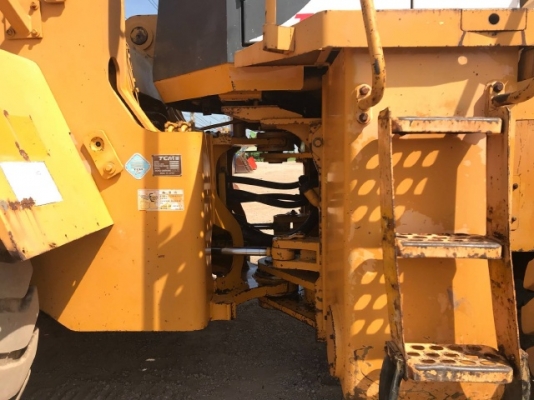 ขายรถตักล้อยาง TCM L39 (ขนาดเท่า WA400) รถนอกนำเข้าจากญี่ปุ่น สภาพสวยพร้อมใช้งาน มีVDOการทำงานครับ